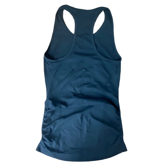 Athleta Tank Top Lot of Three in XS - Picture 4 of 15